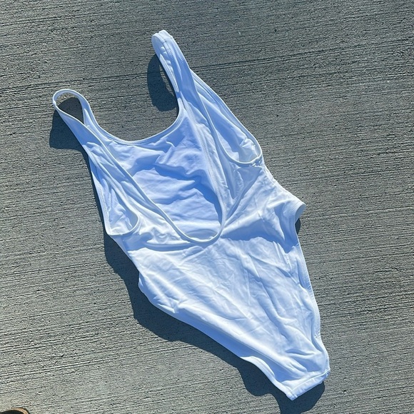 Aerie Smiley® Birthday Scoop Cheekiest One Piece Swimsuit NWT - Picture 6 of 6